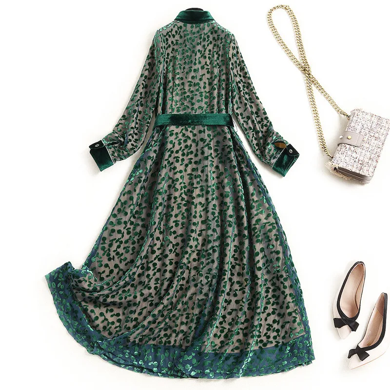 Top Fashion Designers Spring Autumn Women Long Sleeve Turn Down Collar Single Breasted Midi Velvet Dress Green Vestidos
Top Fashion Designers Spring Autumn Women Long Sleeve Turn Down Collar Single Breasted Midi Velvet Dress Green Vestidos