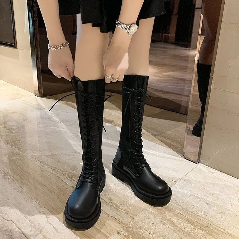 Pu Leather Platform Knee High Boots Women Autumn Lace Up Square Heel Women High Boots 2021 Black Punk Long Booties
Pu Leather Platform Knee High Boots Women Autumn Lace Up Square Heel Women High Boots 2021 Black Punk Long Booties