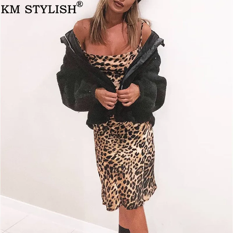 Women Fashion Sexy Sling Slim dress Fit Wrapped chest Leopard Print dress women Spring summer autumn causal Vest party Dress
Women Fashion Sexy Sling Slim dress Fit Wrapped chest Leopard Print dress women Spring summer autumn causal Vest party Dress