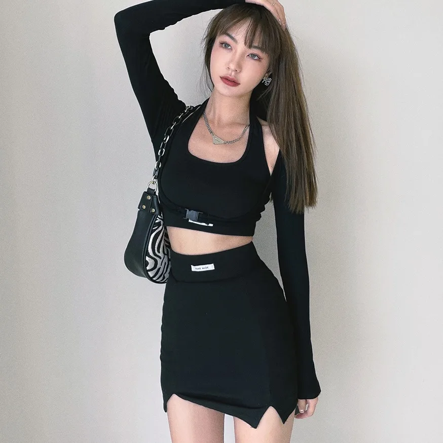NEW autumn design three pieces of women's senses hanging neck short clothes bag hip skirt
NEW autumn design three pieces of women's senses hanging neck short clothes bag hip skirt