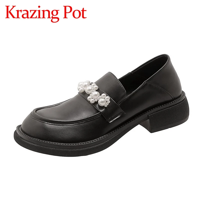 Krazing pot cow leather pearl-studded shoes flowers round toe beauty lady med heels Korean girl comfort spring women pumps l85 
Krazing pot cow leather pearl-studded shoes flowers round toe beauty lady med heels Korean girl comfort spring women pumps l85