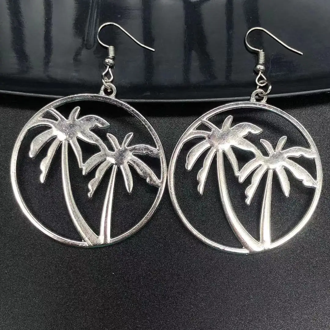 Fashion vintage 2020 shell turtle drop earrings ladies earrings seaside style
Fashion vintage 2020 shell turtle drop earrings ladies earrings seaside style