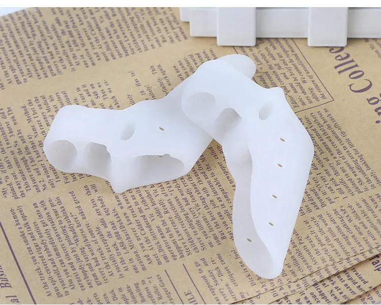 1Pair Toe Separators Straightener Gel Silicone Bunion Corrector Big Toe Spreader Foot Care Hallux Valgus Corrector Stretcher
1Pair Toe Separators Straightener Gel Silicone Bunion Corrector Big Toe Spreader Foot Care Hallux Valgus Corrector Stretcher