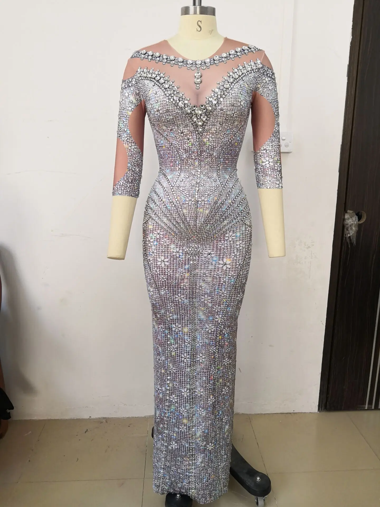 high elastic Full Rhinestones Crystals Performance costume Bar DS Birthday Party Dress
high elastic Full Rhinestones Crystals Performance costume Bar DS Birthday Party Dress