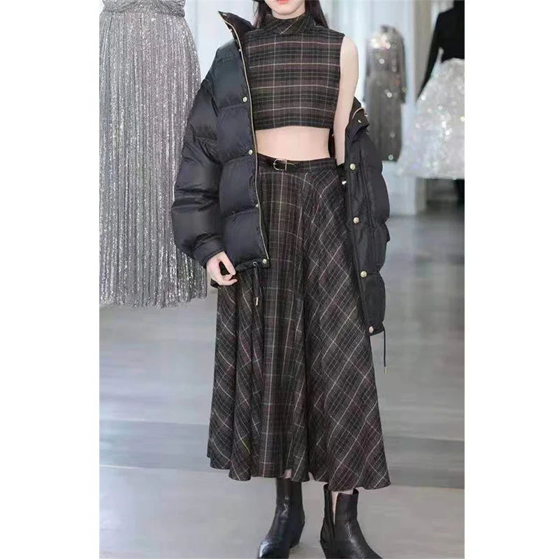 Fashioneye 21 Winter Women Wool Retro Plaid Skirt Sets Stand Collar Sleeveless Crop Top High Waist Big Swing Skirt With Belt
Fashioneye 21 Winter Women Wool Retro Plaid Skirt Sets Stand Collar Sleeveless Crop Top High Waist Big Swing Skirt With Belt