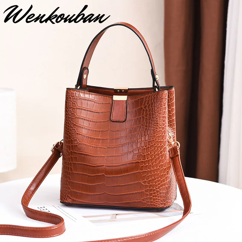 Leather Bag Women Tote Bag Vintage Crossbody Bag Leather Shoulder Bag Fashion Top-handle Bags Luxury Handbags Sac A Main Femme
Leather Bag Women Tote Bag Vintage Crossbody Bag Leather Shoulder Bag Fashion Top-handle Bags Luxury Handbags Sac A Main Femme