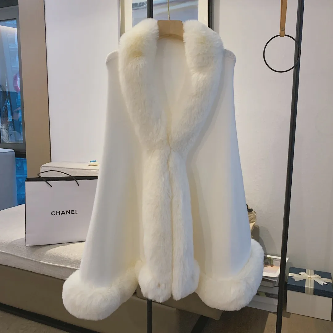 QILA Fast Delivery Gentle Woolen Shawl Poncho Cape Autumn and Winter New Imitation Rabbit Fur Collar Women's Knitted Coat
QILA Fast Delivery Gentle Woolen Shawl Poncho Cape Autumn and Winter New Imitation Rabbit Fur Collar Women's Knitted Coat