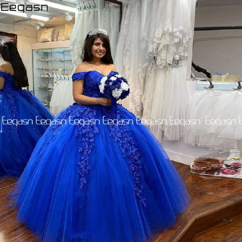 New Royal Blue Princess Quinceanera Dress Off Shoulder Appliques Lace Flowers Party Sweet 16 Gown Vestidos De 15 Años
New Royal Blue Princess Quinceanera Dress Off Shoulder Appliques Lace Flowers Party Sweet 16 Gown Vestidos De 15 Años