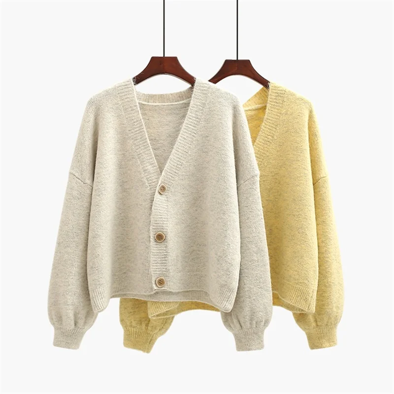 Knitted Solid Women Sweater Summer 2020 New V-Neck Lantern Sleeve Cardigan Sweater Loose Single Breasted Female Tops Coat
Knitted Solid Women Sweater Summer 2020 New V-Neck Lantern Sleeve Cardigan Sweater Loose Single Breasted Female Tops Coat
