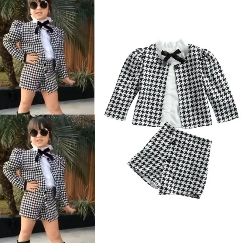Осенние комплекты для маленьких девочек, куртка с длинным рукавом и твидовым рисунком, кардиган, однобортные однотонные шорты из искусственной кожи, одежда из 3 предметов 
Осенние комплекты для маленьких девочек, куртка с длинным рукавом и твидовым рисунком, кардиган, однобортные однотонные шорты из искусственной кожи, одежда из 3 предметов