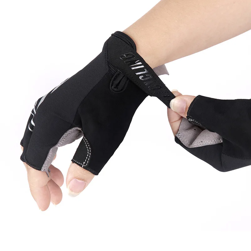 2021 new men's and women's microfiber cycling gloves Outdoor sports gloves half-finger breathable anti-slip wear protective hand
2021 new men's and women's microfiber cycling gloves Outdoor sports gloves half-finger breathable anti-slip wear protective hand