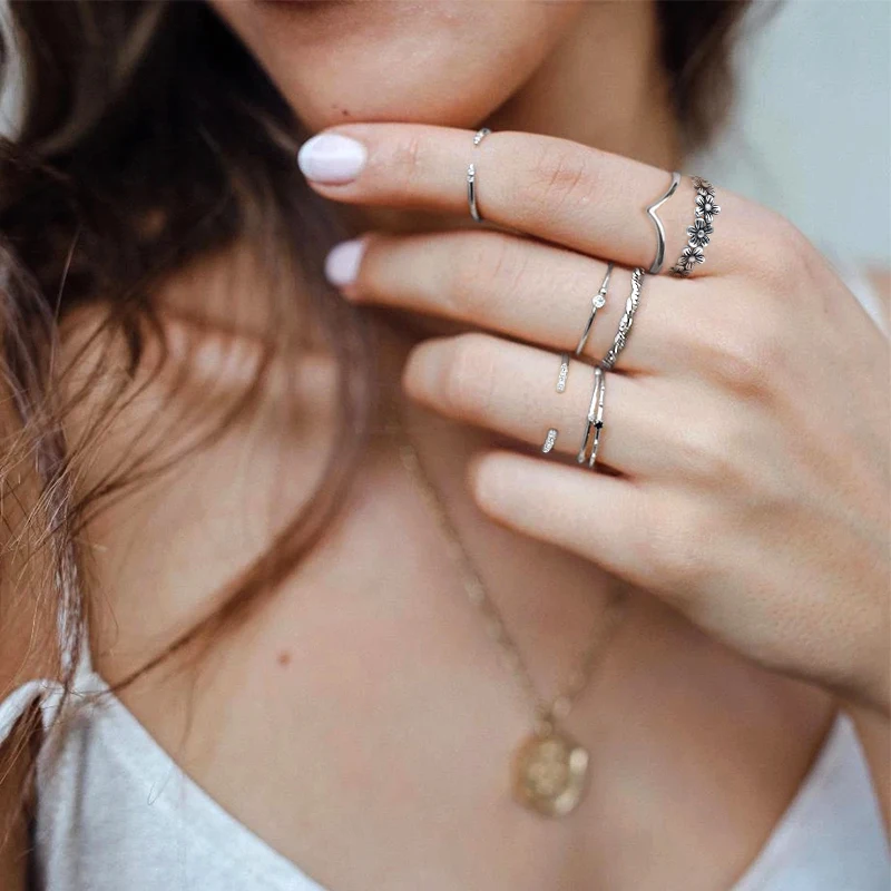 High-Quality 925 sterling silver Rings Gold Silver Color Smooth line V-shaped thin Rings Women Wedding Band Engagement Jewelry
High-Quality 925 sterling silver Rings Gold Silver Color Smooth line V-shaped thin Rings Women Wedding Band Engagement Jewelry