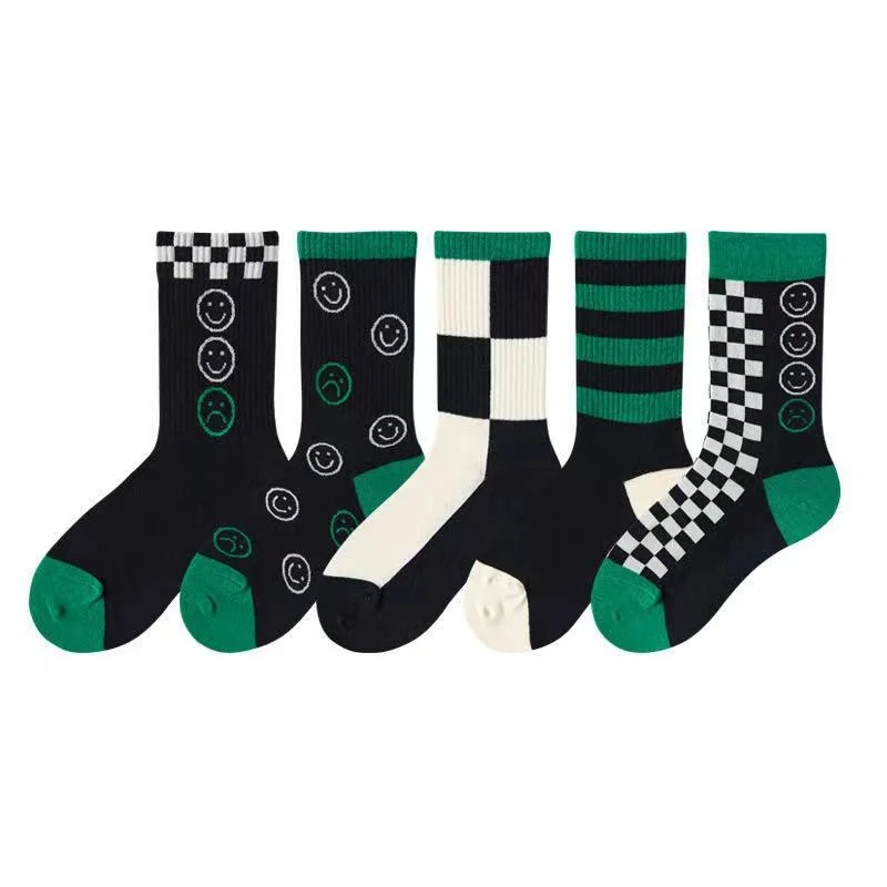 Chaopai East Gate black and white classic chessboard green lattice cotton socks lovers sports men's and women's green smiling
Chaopai East Gate black and white classic chessboard green lattice cotton socks lovers sports men's and women's green smiling