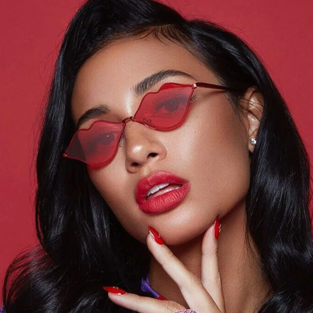 2021 Fashion New Small Frame Sunglasses Women Retro Lips Mirror Metal Sun Glasses Female Vintage Brand Designer
2021 Fashion New Small Frame Sunglasses Women Retro Lips Mirror Metal Sun Glasses Female Vintage Brand Designer