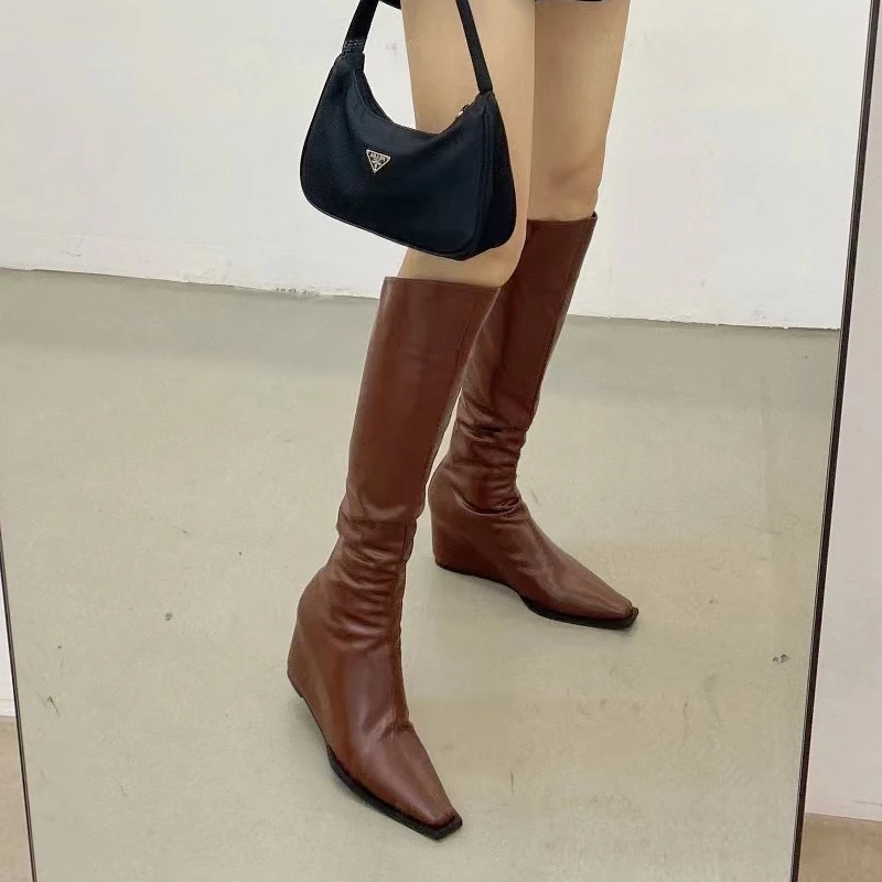 Fashion Women Knee High Boots Square Toe Wedge High Heeled Black/Brown Back Zipper Winter Fashion Dress Shoes Woman Size 35-39
Fashion Women Knee High Boots Square Toe Wedge High Heeled Black/Brown Back Zipper Winter Fashion Dress Shoes Woman Size 35-39