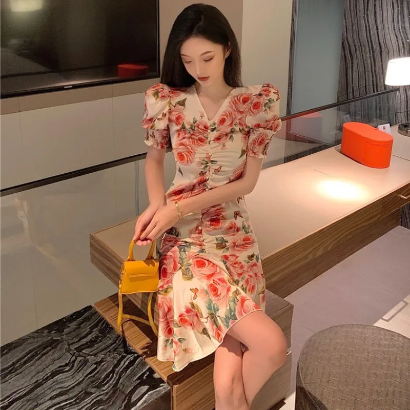 Summer Fashion Printed Puff Sleeves Dresses for Women Korean Version Elegant Sexy V-neck Folds Temperament Skinny Ruffle Dress 
Summer Fashion Printed Puff Sleeves Dresses for Women Korean Version Elegant Sexy V-neck Folds Temperament Skinny Ruffle Dress