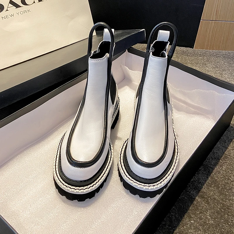 2020 Genuine Leather Boots Women Shoes Thick Sole Autumn Winter Short Ankle Boots For Women Motorcycle Boots
2020 Genuine Leather Boots Women Shoes Thick Sole Autumn Winter Short Ankle Boots For Women Motorcycle Boots