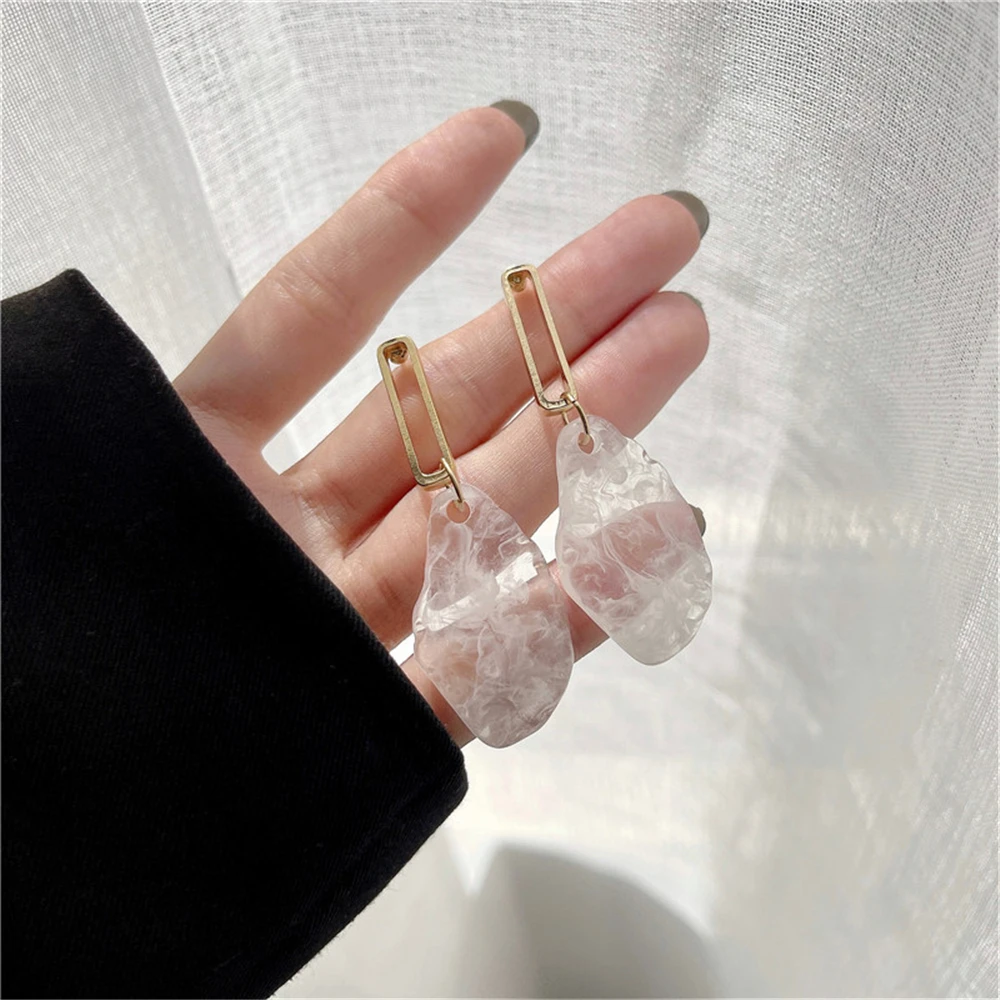 Han Edition Women Fashion Crystal Transparent Ice Studs Geometric Earrings Adorn Article
Han Edition Women Fashion Crystal Transparent Ice Studs Geometric Earrings Adorn Article