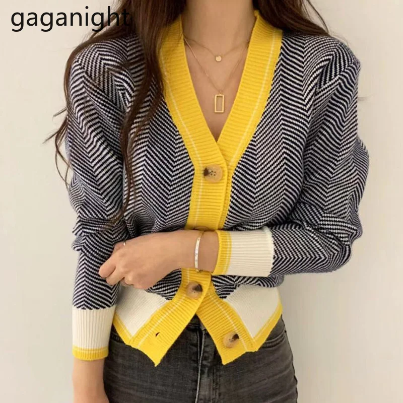 Gaganight Модный женский Кардиган с длинным рукавом однобортный шикарный корейский Кардиган Милая вязаная Верхняя одежда Топы с v-образным выре...
Gaganight Модный женский Кардиган с длинным рукавом однобортный шикарный корейский Кардиган Милая вязаная Верхняя одежда Топы с v-образным выре...