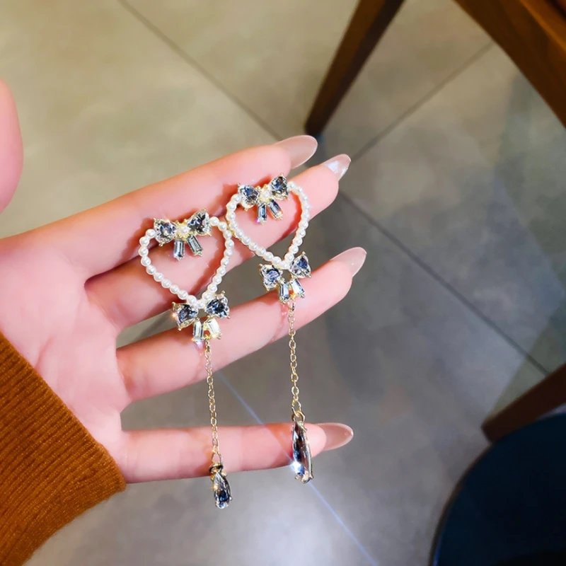 Summer new style personality creative bow love pendant earrings luxury fashion casual banquet party earrings for women
Summer new style personality creative bow love pendant earrings luxury fashion casual banquet party earrings for women
