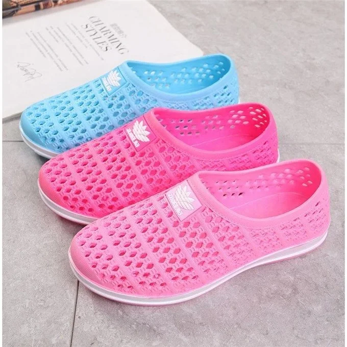 Dongdong shoes men's summer students beach shoes breathable Baotou sandals plastic net lovers shoes non slip overshoes lazy
Dongdong shoes men's summer students beach shoes breathable Baotou sandals plastic net lovers shoes non slip overshoes lazy