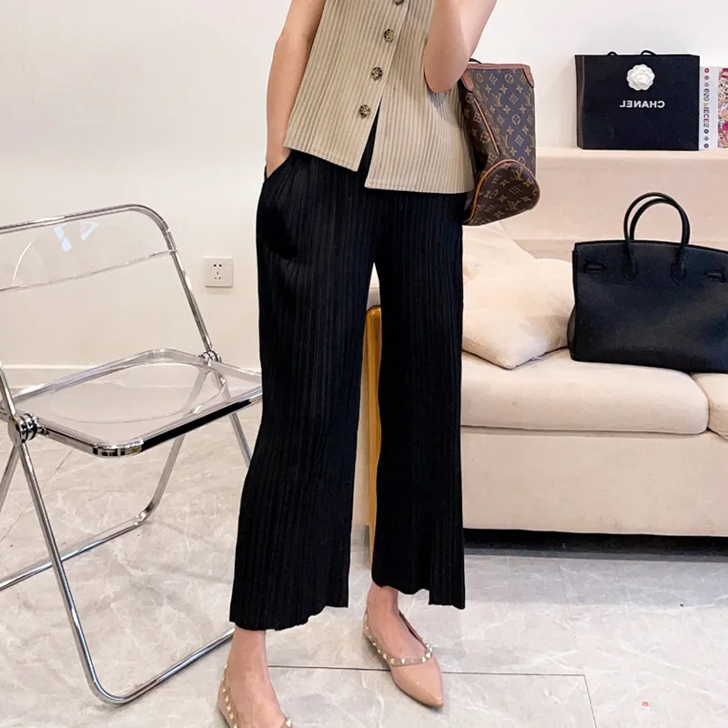 Miyake designer ladies fashion trend autumn pleated pants women casual pants loose straight wide leg pants
Miyake designer ladies fashion trend autumn pleated pants women casual pants loose straight wide leg pants