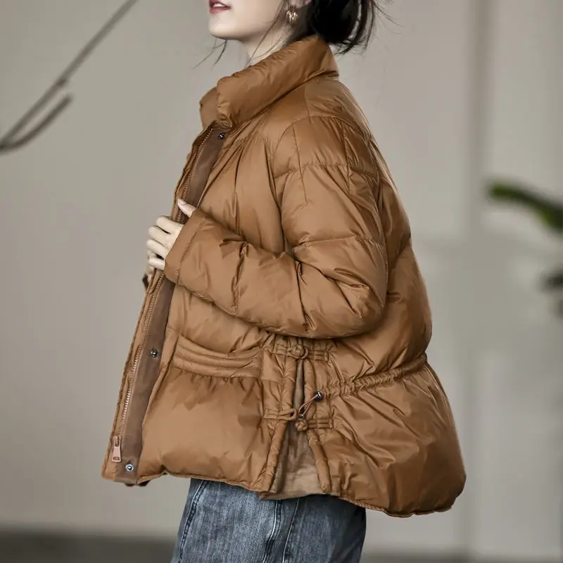 New White Lightweight Down Duck Winter Jacket Women Vintage Loose Warm Down Parka Women Cotton Jacket Padded Casual Slim Coat
New White Lightweight Down Duck Winter Jacket Women Vintage Loose Warm Down Parka Women Cotton Jacket Padded Casual Slim Coat