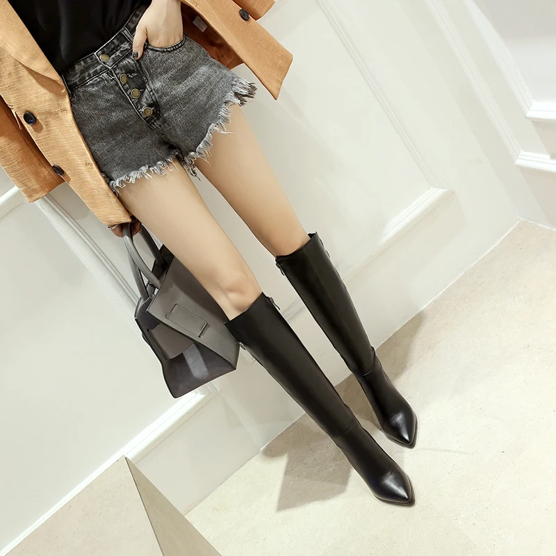 PU Square Heel Knee-High Winter Boots Women Super High Zip Solid Black Boots Button Pointed Toe Fashion Shoes 2018 Women boots
PU Square Heel Knee-High Winter Boots Women Super High Zip Solid Black Boots Button Pointed Toe Fashion Shoes 2018 Women boots