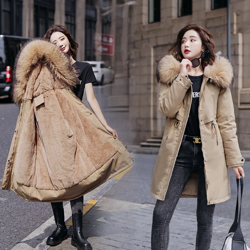 Winter Vrouwen Fleece Parka Plus Size Dikke Warm Mid-Lange Hooded Parka Jassen Bont Binnenkant Vrouwelijke Slanke Padding parka
Winter Vrouwen Fleece Parka Plus Size Dikke Warm Mid-Lange Hooded Parka Jassen Bont Binnenkant Vrouwelijke Slanke Padding parka