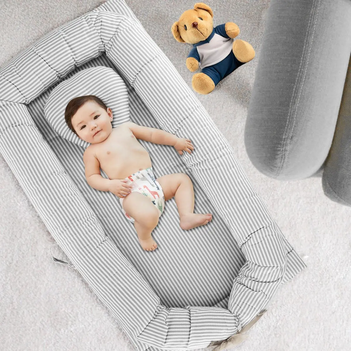 Foldable Travel Outdoor 90*55*15cm Baby Bed Portable Washable Baby Crib Newborn Sleep Bed Travel Bed For baby High Quality
Foldable Travel Outdoor 90*55*15cm Baby Bed Portable Washable Baby Crib Newborn Sleep Bed Travel Bed For baby High Quality