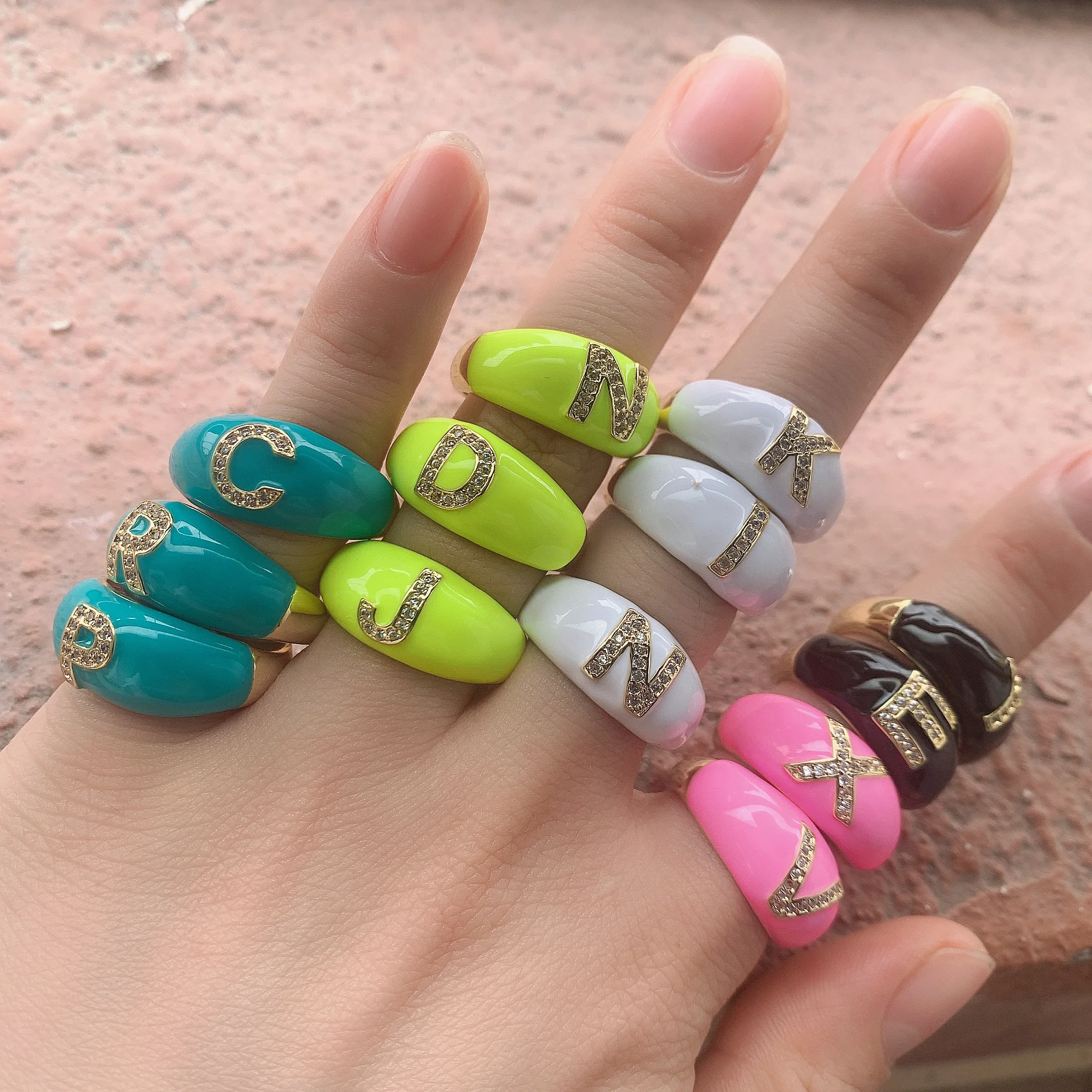 Neon White Enamel CZ Paved Initials 26 Alphabet Diy Name Ring For Women Fashion Jewelry Engagement Band CZ Letter Finger Ring
Neon White Enamel CZ Paved Initials 26 Alphabet Diy Name Ring For Women Fashion Jewelry Engagement Band CZ Letter Finger Ring