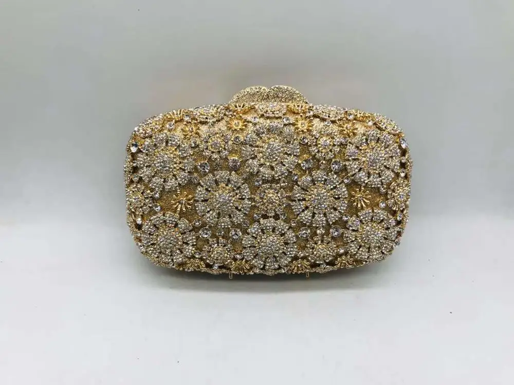 New Fashion 2021 Hollow Out Bridal Tote Bag Diamond Wedding Handbag Bridal Purse Rhinestone Bag Metallic Diamonds Bridal Party
New Fashion 2021 Hollow Out Bridal Tote Bag Diamond Wedding Handbag Bridal Purse Rhinestone Bag Metallic Diamonds Bridal Party