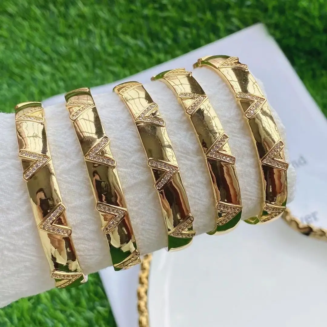 3 шт., изящный браслет для женщин, Позолоченные Шарм-браслеты, женские свадебные украшения
3 шт., изящный браслет для женщин, Позолоченные Шарм-браслеты, женские свадебные украшения