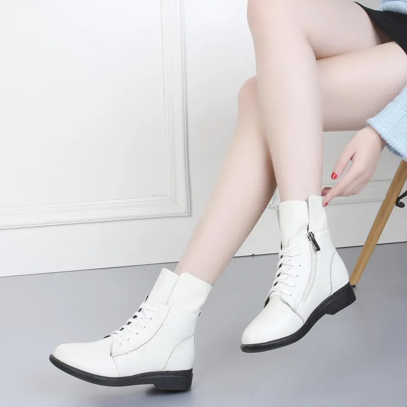 2020 Fashion Cow Genuine Leather Women Ankle Boots Square Heel Short Boots Ladies Lace Up Motorcycle Boots Black Red Booties
2020 Fashion Cow Genuine Leather Women Ankle Boots Square Heel Short Boots Ladies Lace Up Motorcycle Boots Black Red Booties