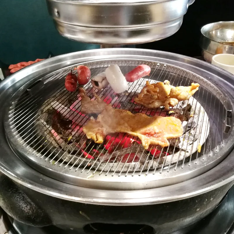 Stainless steel grill net, Korean oven net, barbecue net, kitchenware net.
Stainless steel grill net, Korean oven net, barbecue net, kitchenware net.