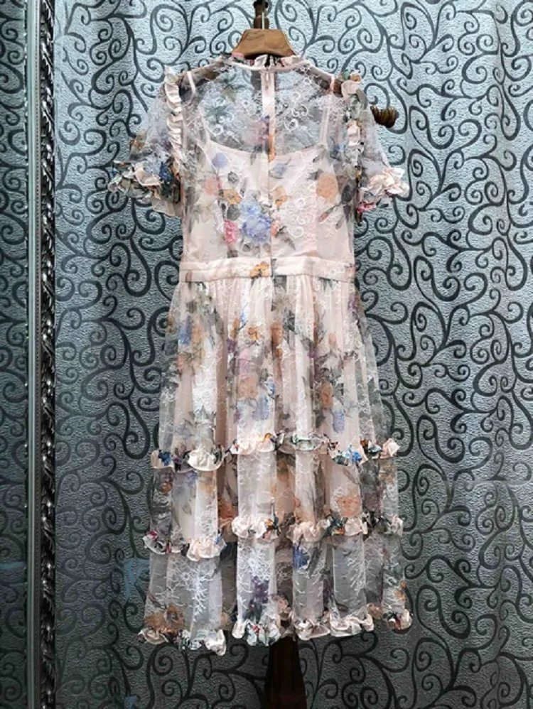 New High Quality Runway Style 2021 Summer Women Beautiful Flower Print Sexy Tulle Lace Patchwork Short Sleeve Sweet Pink Dress
New High Quality Runway Style 2021 Summer Women Beautiful Flower Print Sexy Tulle Lace Patchwork Short Sleeve Sweet Pink Dress