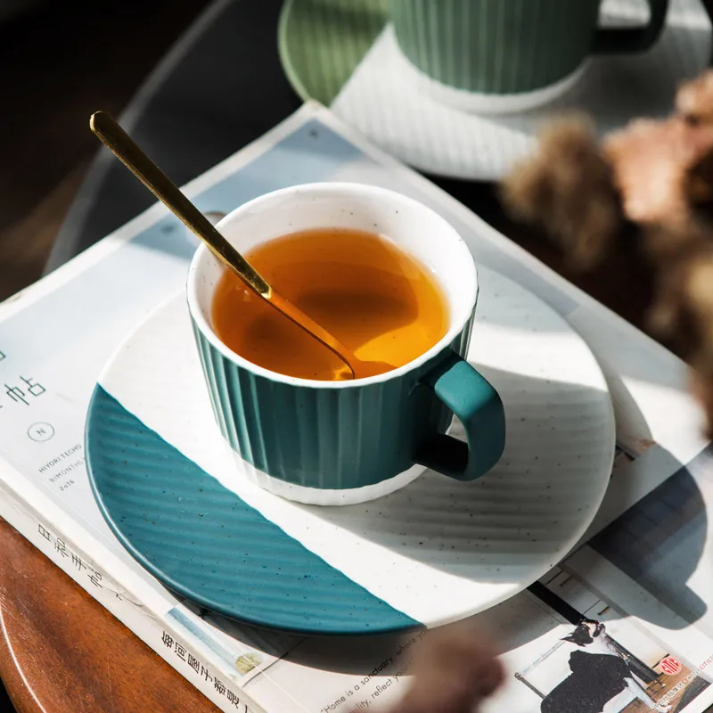 Nordic Simplicity Stripe Ceramic Cup Coffee Mug with Handle Milk Water Mugs Coffee Cups Breakfast Oatmeal Mug Gift
Nordic Simplicity Stripe Ceramic Cup Coffee Mug with Handle Milk Water Mugs Coffee Cups Breakfast Oatmeal Mug Gift