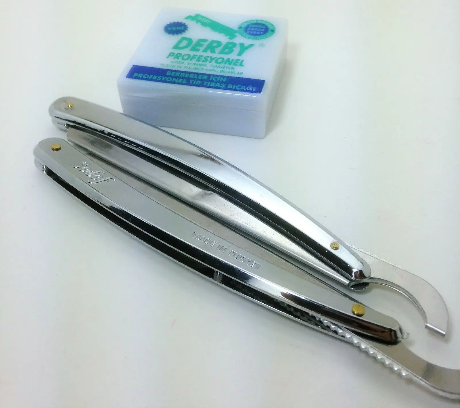 2x CHROME coated straight Razor +100 Blades Single Edge Derby Extra stainless
2x CHROME coated straight Razor +100 Blades Single Edge Derby Extra stainless