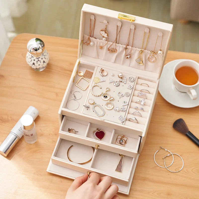 Premium 3-Decker Leather Jewelry Organizer Box Necklaces Earrings Rings Storage Case Large Capacity With Lock for Women Gift
Premium 3-Decker Leather Jewelry Organizer Box Necklaces Earrings Rings Storage Case Large Capacity With Lock for Women Gift