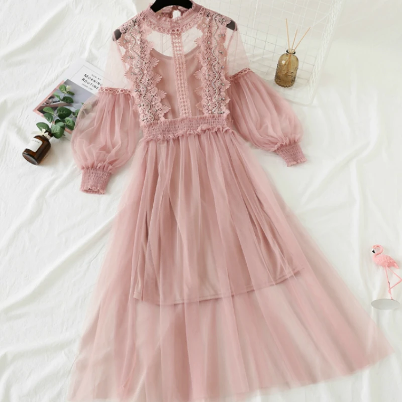 2019 Autumn Women Elegant Lace Mesh Dress Lantern Sleeves Party Beading Lace Crochet Maxi Dress Ladies Noble Voile Long Dresses
2019 Autumn Women Elegant Lace Mesh Dress Lantern Sleeves Party Beading Lace Crochet Maxi Dress Ladies Noble Voile Long Dresses