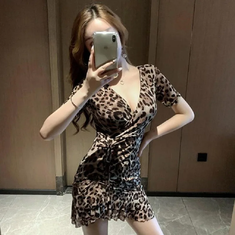 2021 women's summer dress Sexy Leopard Dress irregular split dress short skirt women's dress Summer women's clothing
2021 women's summer dress Sexy Leopard Dress irregular split dress short skirt women's dress Summer women's clothing