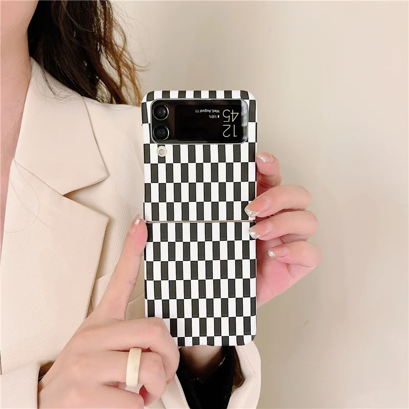 Fashion Korean Piano Key Mosaic Phone Case for Samsung Galaxy Z Flip 3 5G Hard PC Back Cover for ZFlip3 Case Protective Shell 
Fashion Korean Piano Key Mosaic Phone Case for Samsung Galaxy Z Flip 3 5G Hard PC Back Cover for ZFlip3 Case Protective Shell