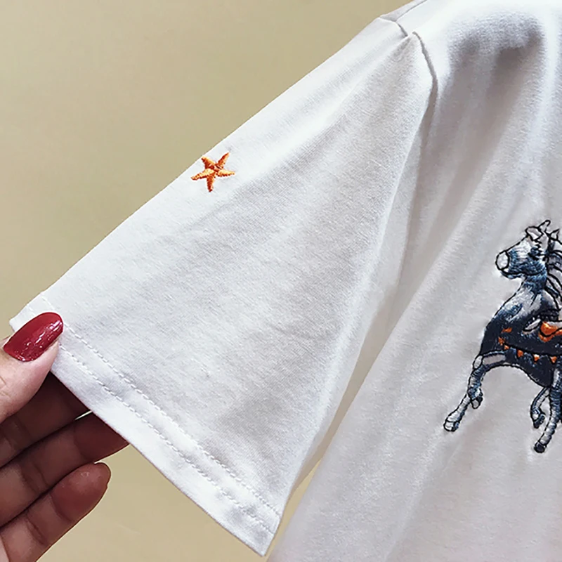 Animal Embroidery T Shirt Women Sequins Tshirt Woman Cotton 2020 Summer Short Sleeve Womens Tops T-Shirt Female Tee Shirt Femme
Animal Embroidery T Shirt Women Sequins Tshirt Woman Cotton 2020 Summer Short Sleeve Womens Tops T-Shirt Female Tee Shirt Femme