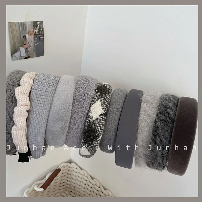 South Korea INS gray temperament woolen autumn/winter hair band hair bands out pressure hairpin girl headdress headband
South Korea INS gray temperament woolen autumn/winter hair band hair bands out pressure hairpin girl headdress headband