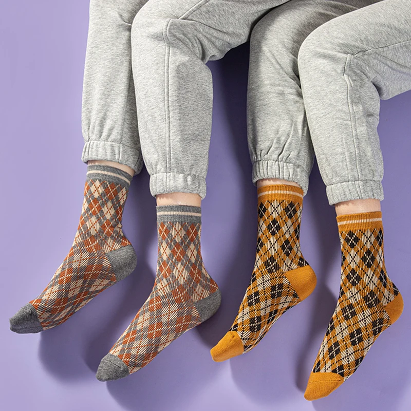 5 Pairs Chessboard Winter Women Cotton Socks Rhombic Lattice Personality Retro Ins Tide Joker Style Middle Tube Stockings E2446
5 Pairs Chessboard Winter Women Cotton Socks Rhombic Lattice Personality Retro Ins Tide Joker Style Middle Tube Stockings E2446