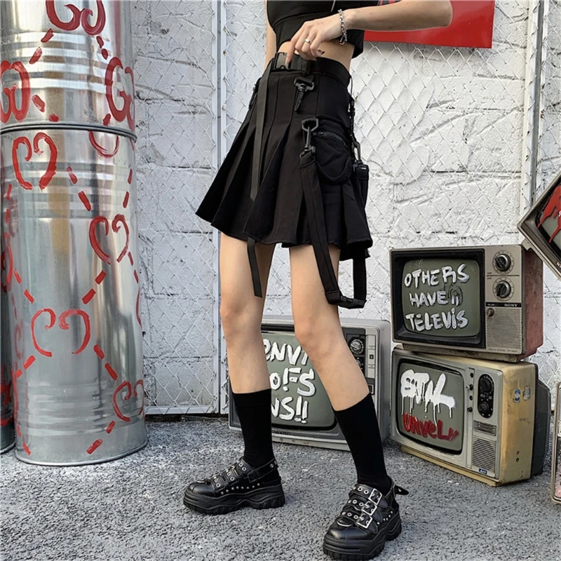 Women Gothic Punk High Waist Pleated Mini Cargo Skirt Harajuku Hip Hop Buckle Belt Zipper Pocket Solid Color Student A-Line Part
Women Gothic Punk High Waist Pleated Mini Cargo Skirt Harajuku Hip Hop Buckle Belt Zipper Pocket Solid Color Student A-Line Part