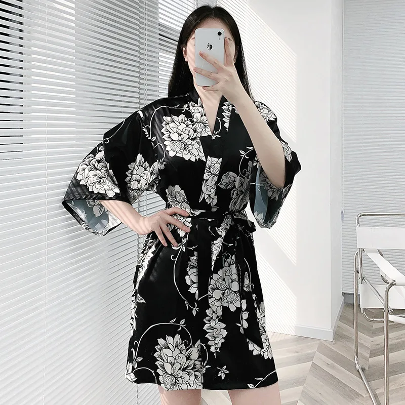 ChunShang New Silk Nightgown Women Summer Thin Peony Print Home Service Cardigan Morning Gown Bathrobe
ChunShang New Silk Nightgown Women Summer Thin Peony Print Home Service Cardigan Morning Gown Bathrobe