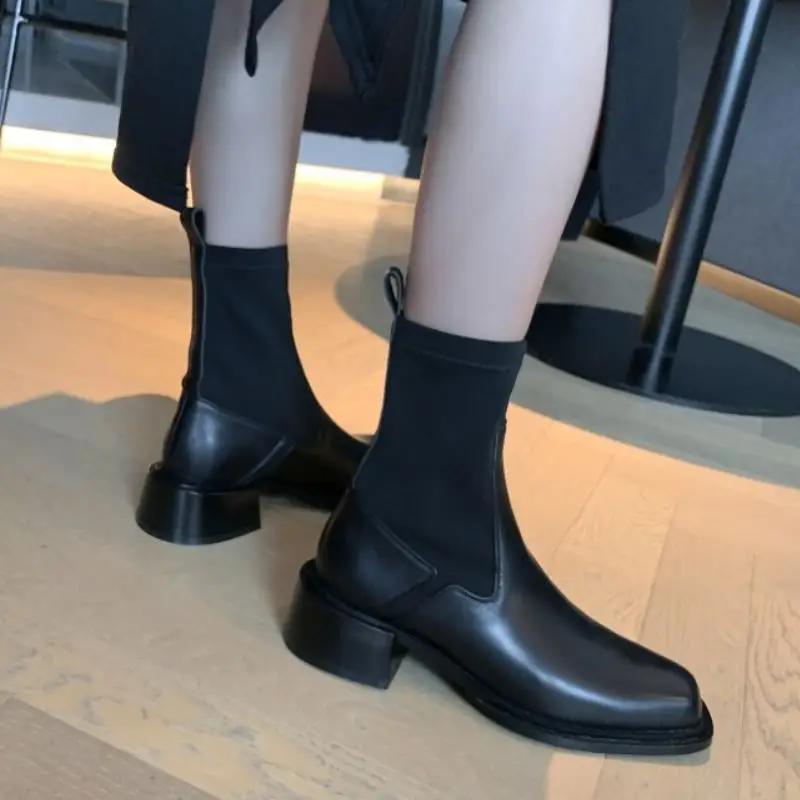 RIZABINA Woman Short Boots Genuine Leather Square Toe Woman Winter Shoes Fashion Cool Ankle Boots Ladies Footwear Size 33-40 
RIZABINA Woman Short Boots Genuine Leather Square Toe Woman Winter Shoes Fashion Cool Ankle Boots Ladies Footwear Size 33-40