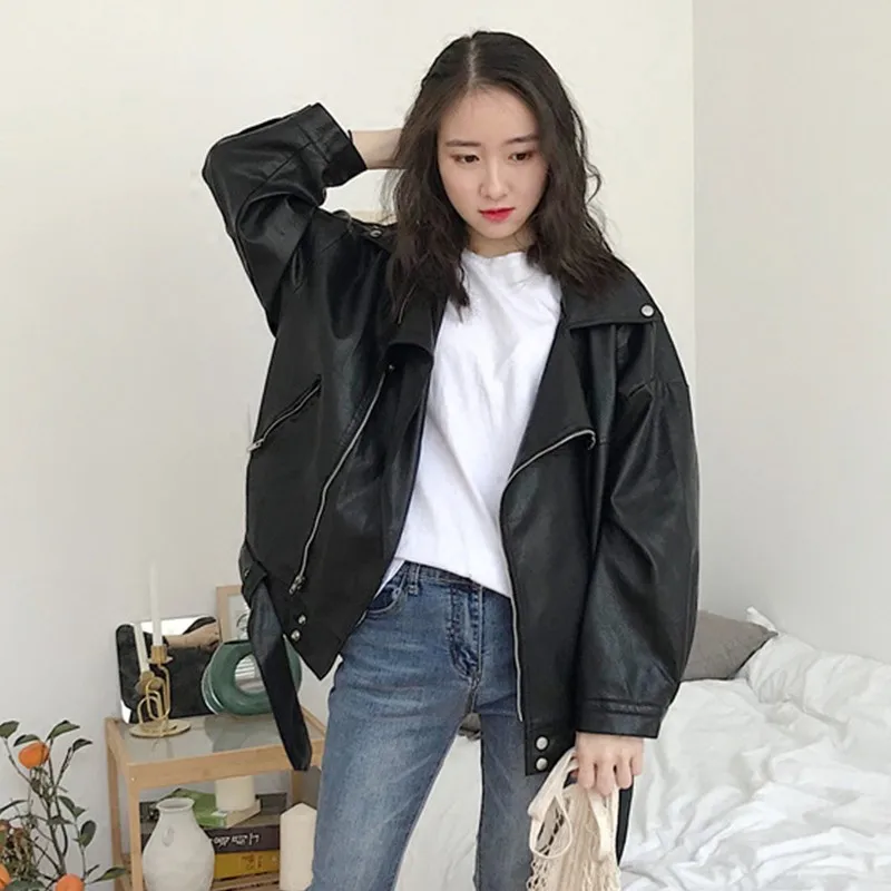 Trendy New Autumn Women Streetwear Loose Black Pu Faux Soft Leather Jacket With Belt Casual Female Biker Turn Down Collar Coat
Trendy New Autumn Women Streetwear Loose Black Pu Faux Soft Leather Jacket With Belt Casual Female Biker Turn Down Collar Coat