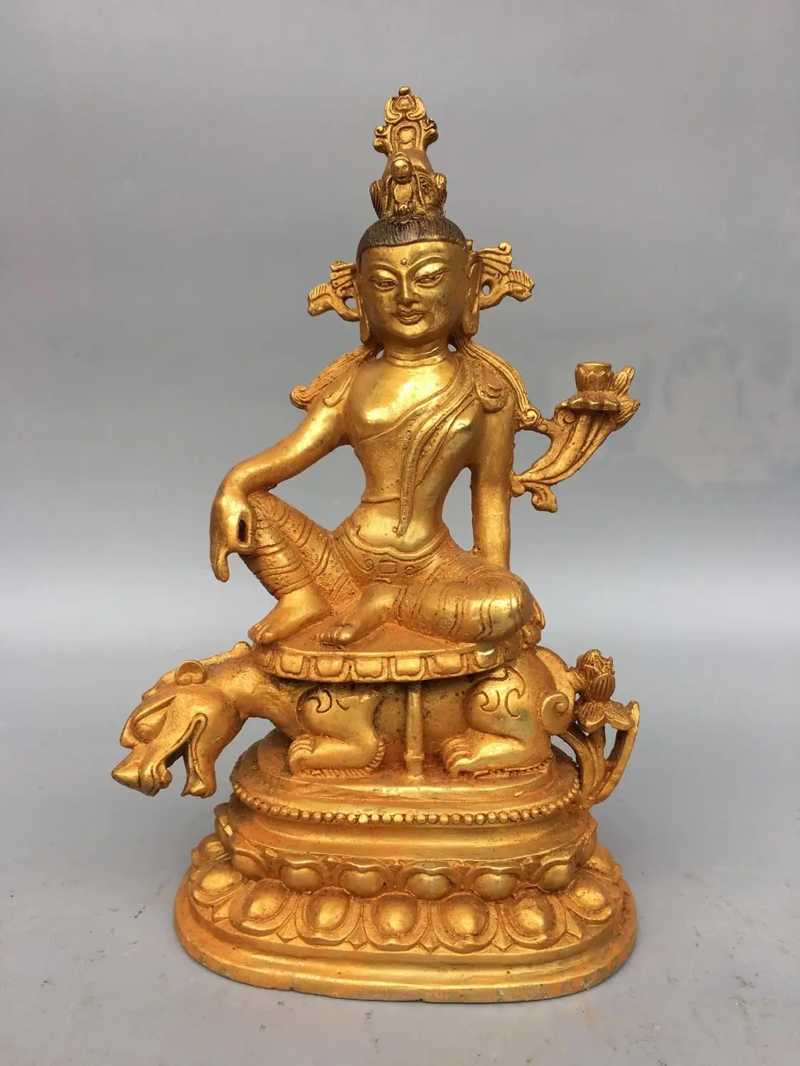 Home Decor 8" Tibet Buddhism Temple Old Bronze Gilt Riding Beast Guanyin Bodhisattva Avalokitesvara Amitabha Buddha Statue
Home Decor 8" Tibet Buddhism Temple Old Bronze Gilt Riding Beast Guanyin Bodhisattva Avalokitesvara Amitabha Buddha Statue